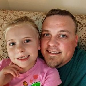 Meet your Posher, Dustin